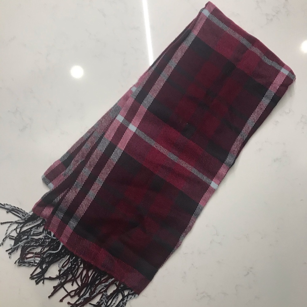 Banana Republic Pink and Purple Scarf